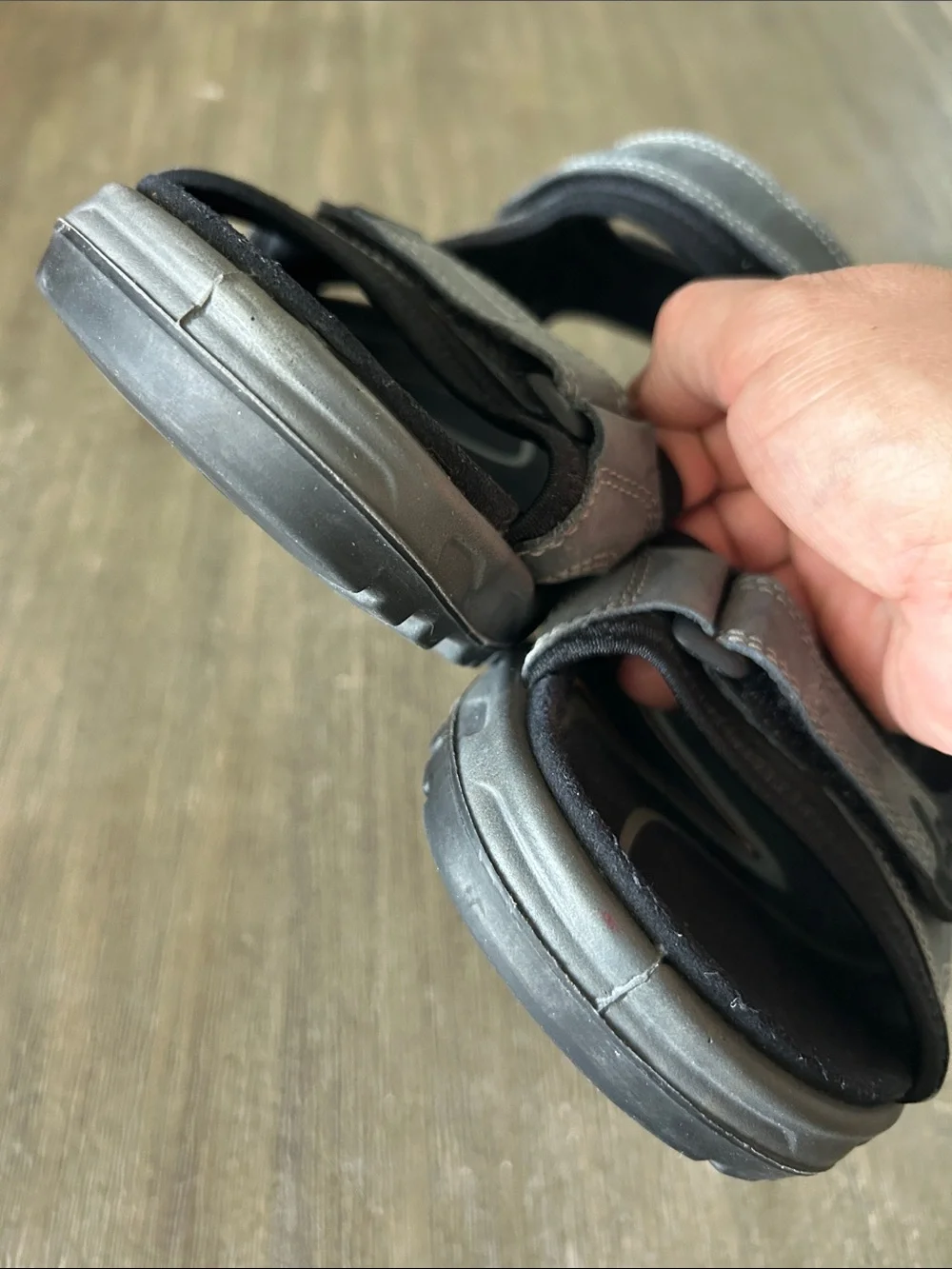 ECCO Offroad Men's Oiled-Nubuck Yucatan Walking Sandal, Like New, Sz. 11.5.